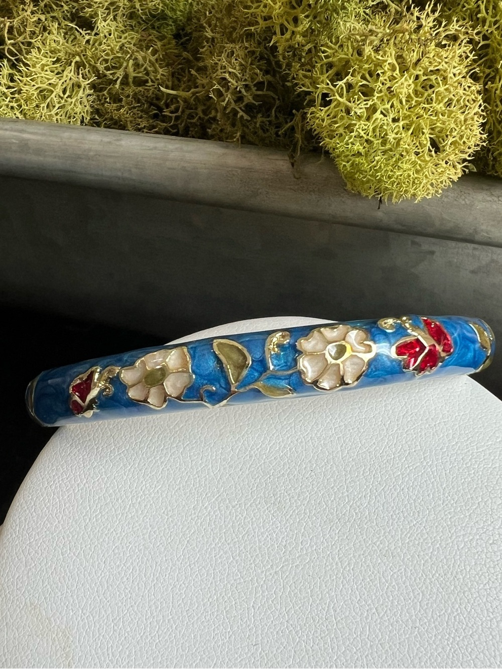 Jiu Long Xing Blue Floral Enamel Hinged Bangle Bracelet Gold Tone Signed